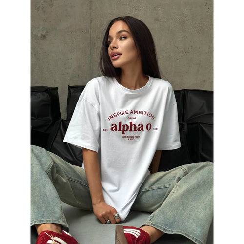 Dame T-shirt med moderne statementtryk og afslappet snit Stilla