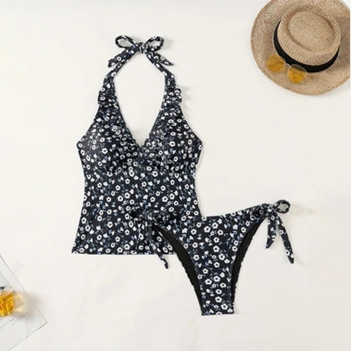 Dame Onepiece Badedragt med feminine Ruffle-detaljer og blomstret mønster Stilla