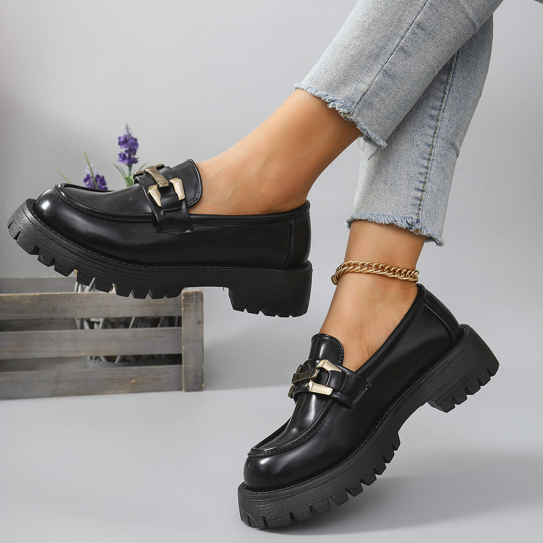 Dame Chunky Loafers med robust profil og elegante metalakenter Stilla