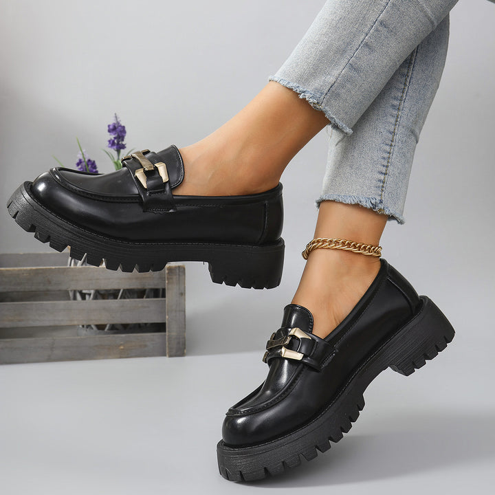 Dame Chunky Loafers med robust profil og elegante metalakenter Stilla