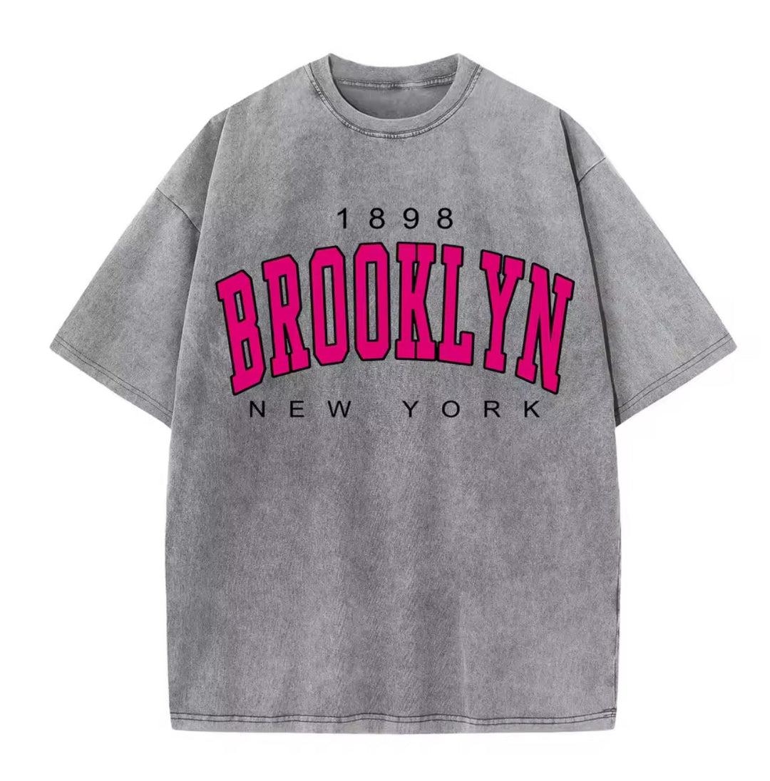 Dame Oversized T-Shirt med Brooklyn Print Stilla