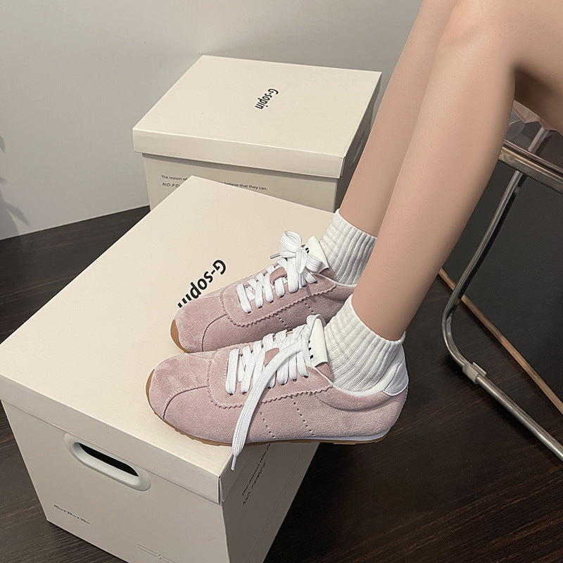 Dame sneakers i sporty vintage-stil med blødt nubukoverflade Stilla