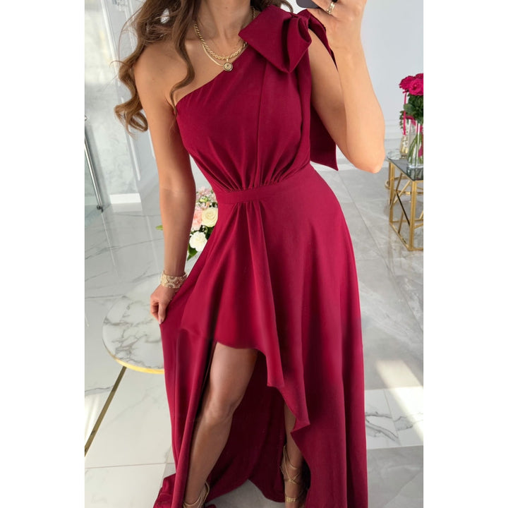 Dame Elegant One-Shoulder Maxikjole med Flæser og Høj Slids Stiila