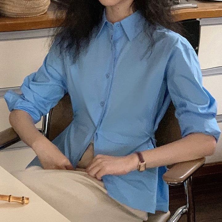 Dame elegant skjorte med klassisk krave og raffinerede detaljer Stilla