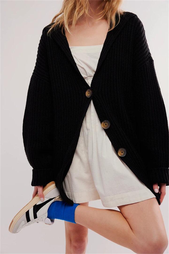 Kvinders chunky strik cardigan med moderne reverskrave og dekorative knapper Stilla