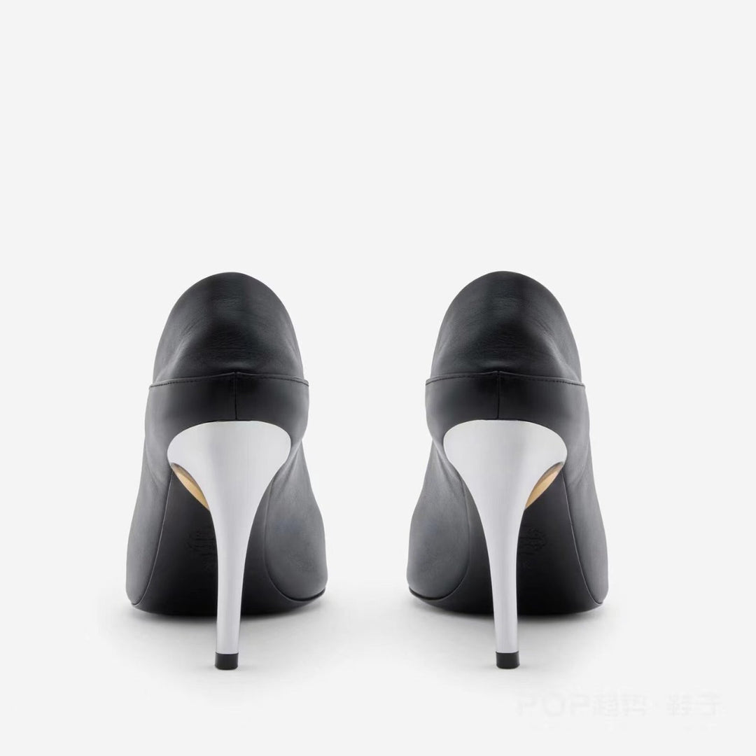 Femme Open-Toe High-Heeled Mules med skulpturel metalaccent Stilla