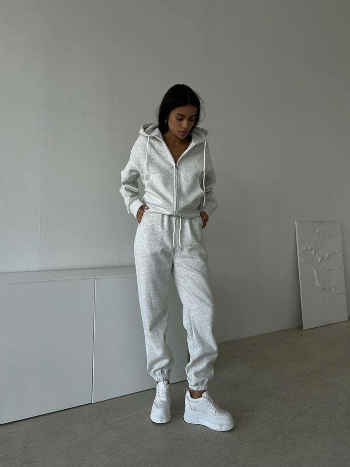 Kvinders sporty hoodie sæt med høj talje og praktiske lommer Skovae