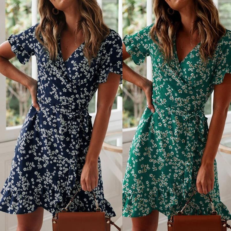 Dame Vinklejrs med floralt design og rynkedetaljer Stilla