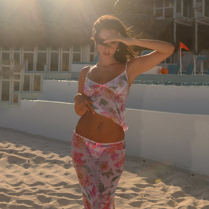Dame sommerkjole med blomster cut-out-design og chiffon overdel Stilla