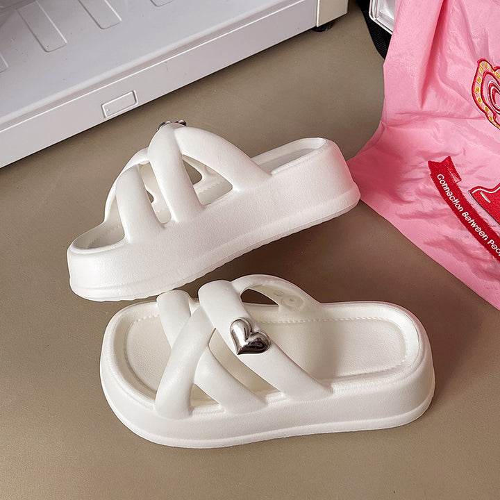 Dame mode clogs med hjerteformet detalje Stilla