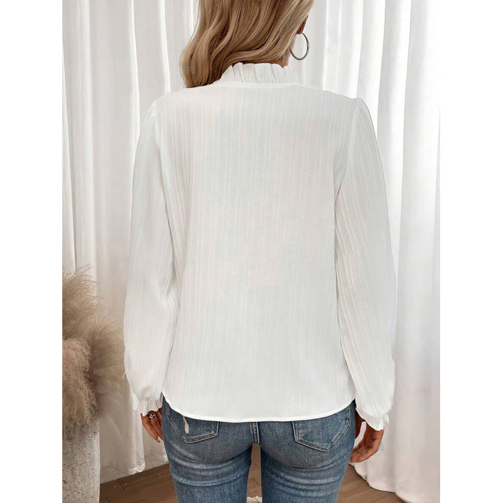 Dame elegant bluse med flæse detaljer og plisseringer