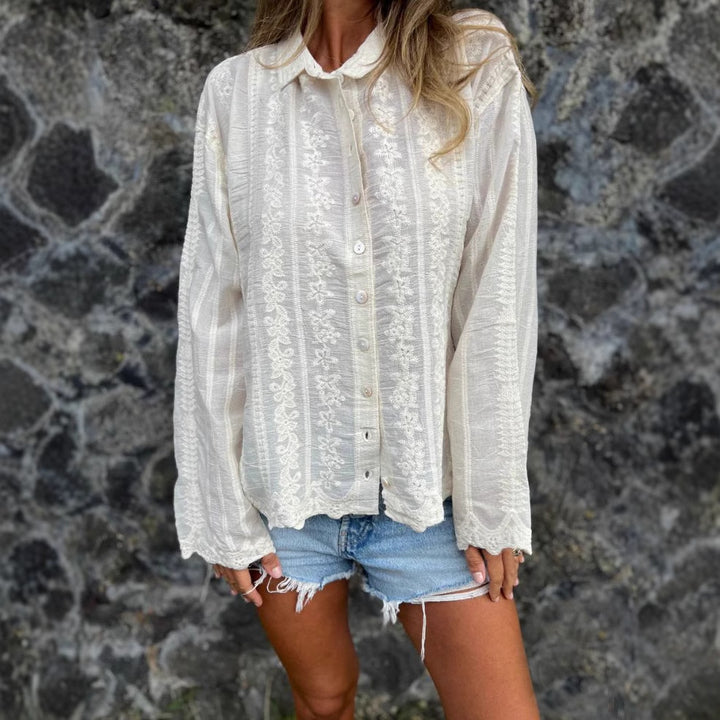 Dame elegant langærmet bluse med fine broderier og feminine detaljer Stilla