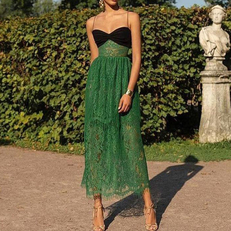 Damer Elegant blondekjole med off-shoulder design og gennemgående underkjole Stilla