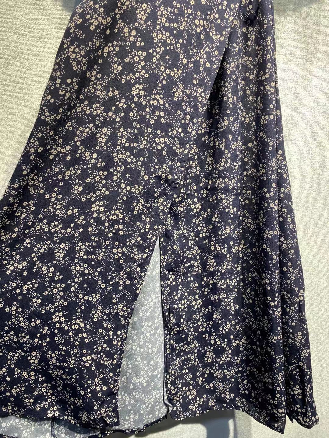 Dame Maxikjole med floralt design og elegante pufærmer Stilla