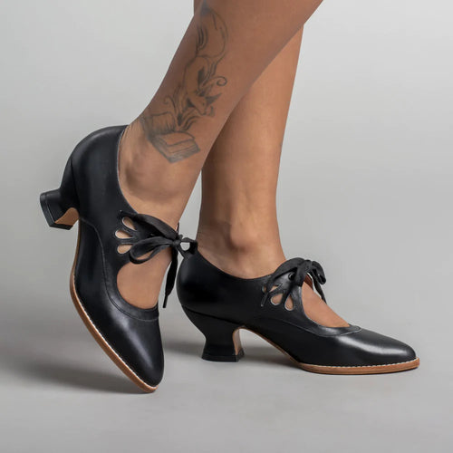 Dame Elegante og stilfulde pumps med snørebåndsdetaljer Stilla
