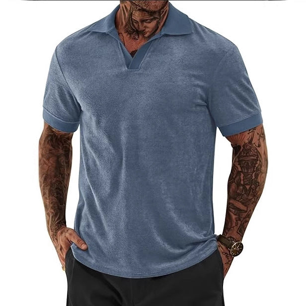 Herre polo shirt lavet af blødt bomuldsblanding med moderne V-halsudskæring Stilla