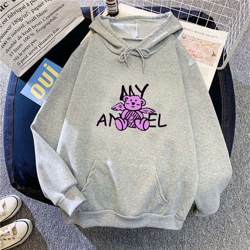 Kvinders hoodie med sødt engel bjørn design Skovae