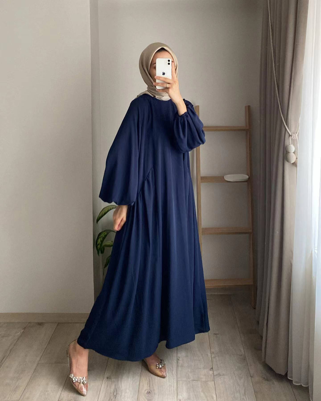 Dame elegant maxikjole med brede ærmer og tætsiddende pasform Stilla