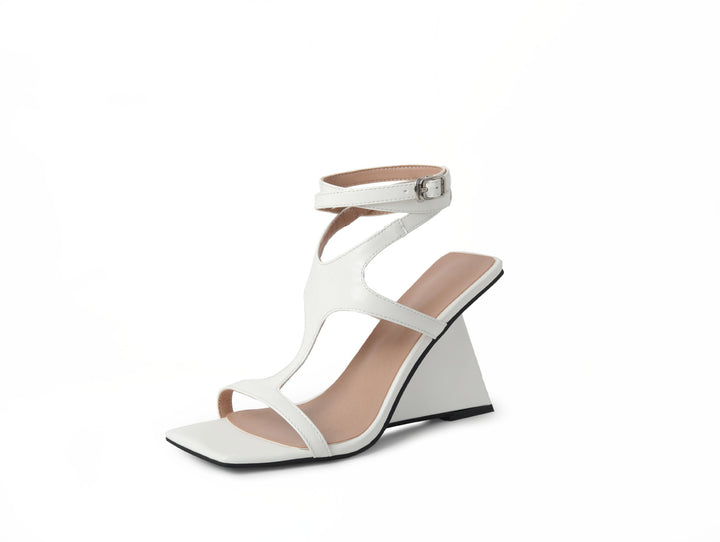 Femme Strappy Keil-sandaler med smart ankelrem-detail Stilla