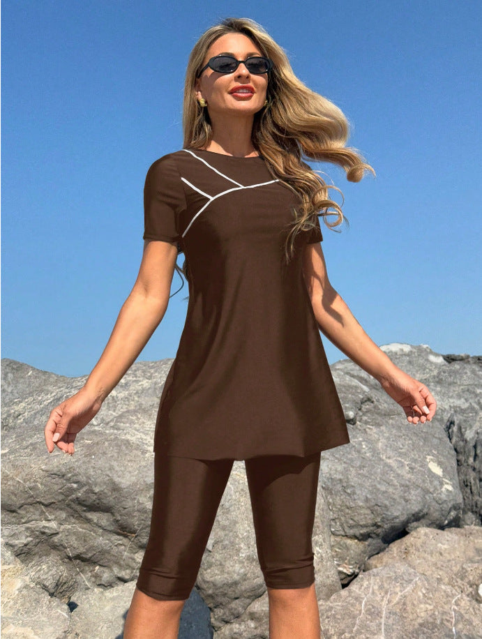 Dame Sporty strandoutfit med kort top og cykelshorts Skovae