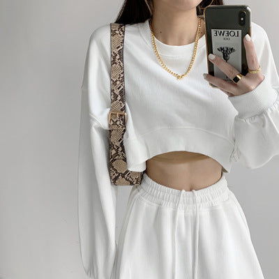 Kvinders afslappede crop sweatshirt med løse ærmer og moderne snit