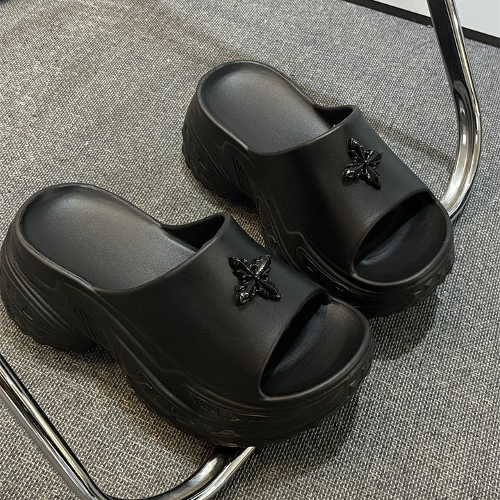 Dame platform-sandaler med dekorativ smykkeStilla