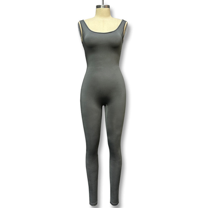 Dame Figurtilpasset Jumpsuit i minimalistisk design med brede stropper Stilla