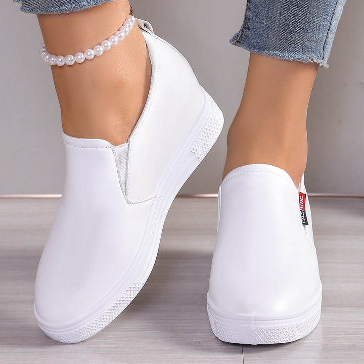 Dame Slip-On Sneakers med komfortabel plateau sål og åndbart overmateriale Stilla