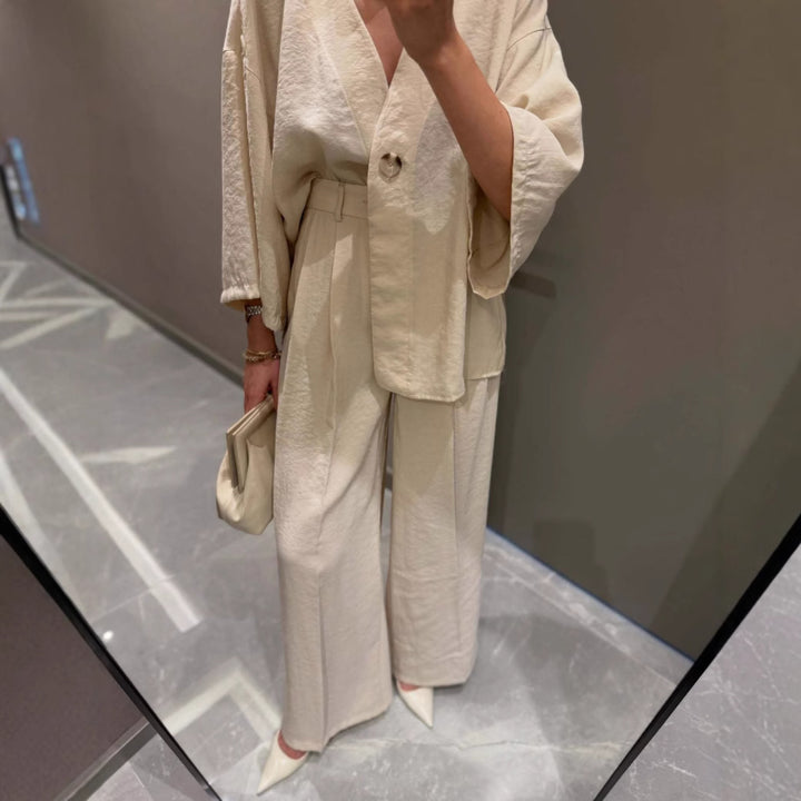 Dame Elegant og afslappet Blazer-bukser-outfit Stilla