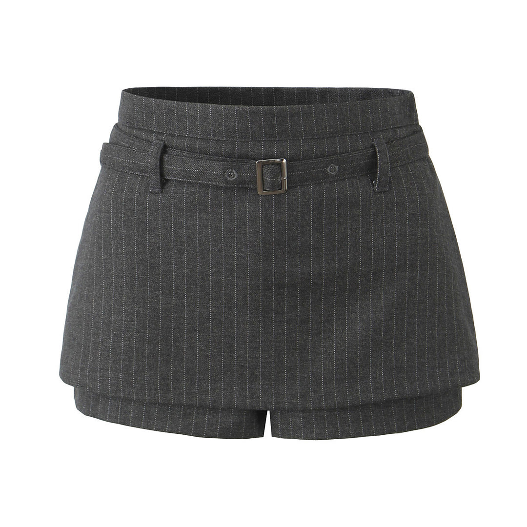 Dame elegante shorts med fine nålestriber og justérbart bælte Stilla