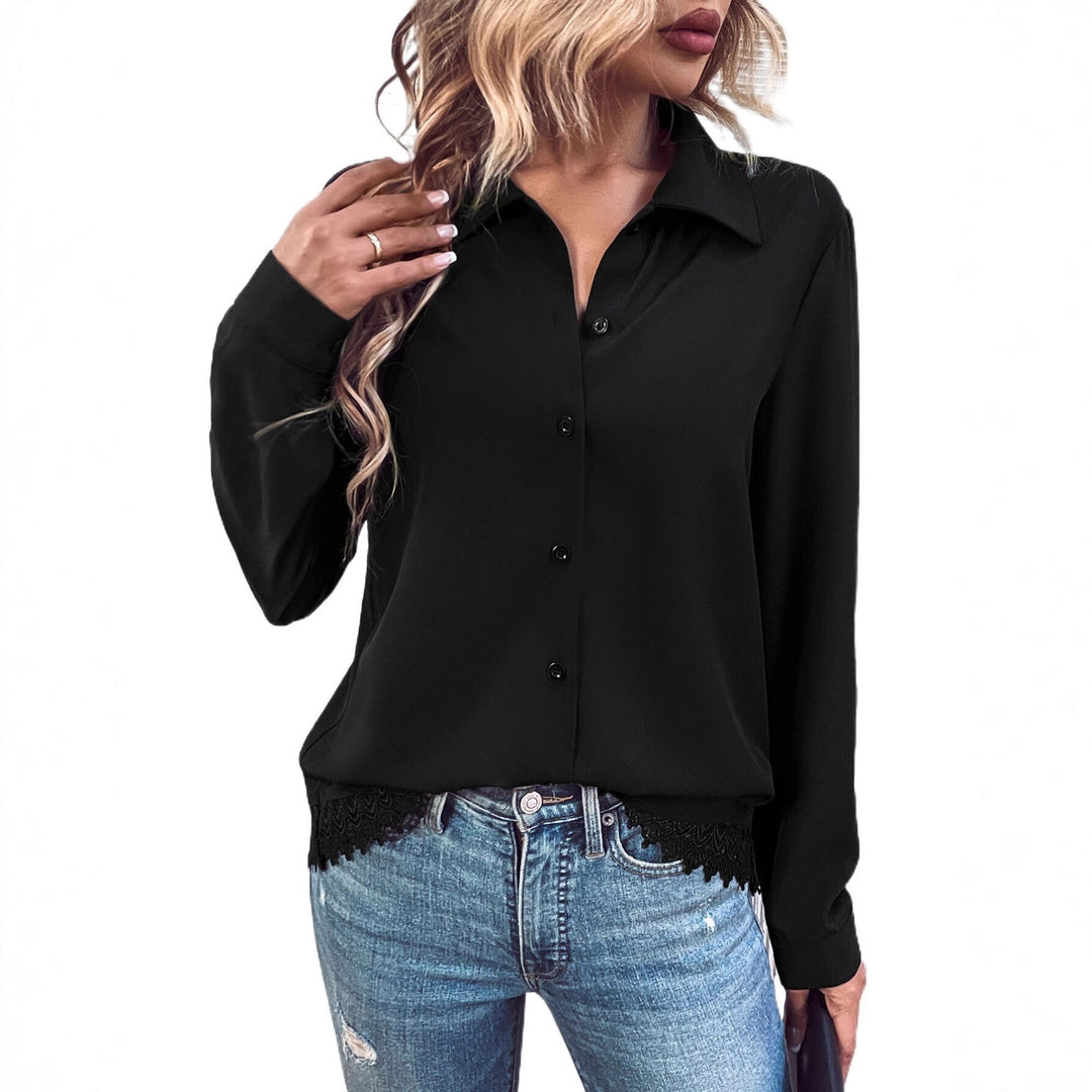 Damer elegant bluse med blonder og knaplukning Stilla