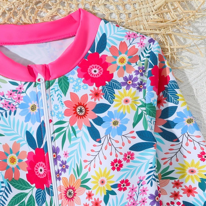 Dame UV-beskyttelse svømmedragt med farverigt blomsterdesign og volangdetaljer Stilla
