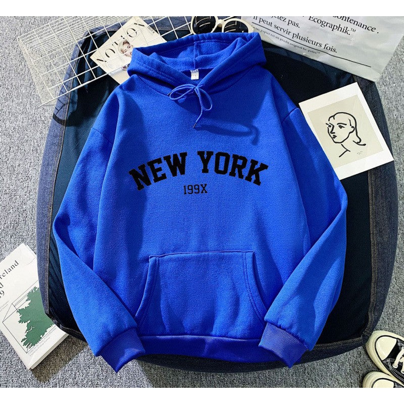 Kvinders hoodie med sporty New York print Skovae