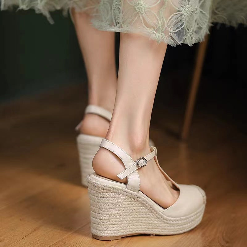 Femme Wedge Platform Sandaler med justerbar spænderem Stilla