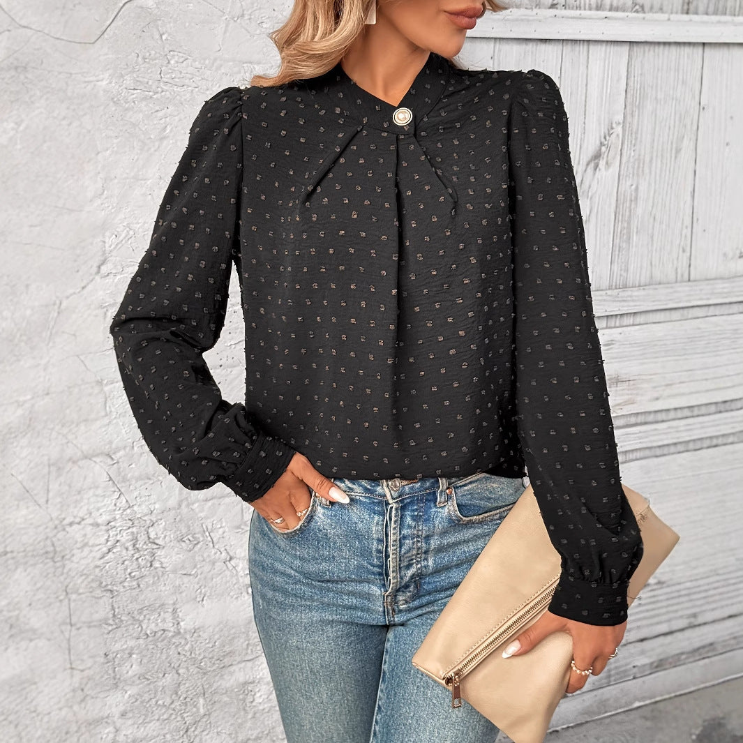 Dame elegant bluse med ruffle detaljer og ædelt knapdesign Stilla