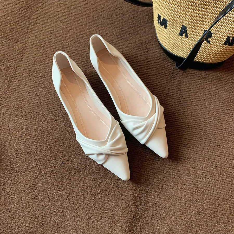 Dame elegante spidse pumps med raffineret knude-detalje Stilla