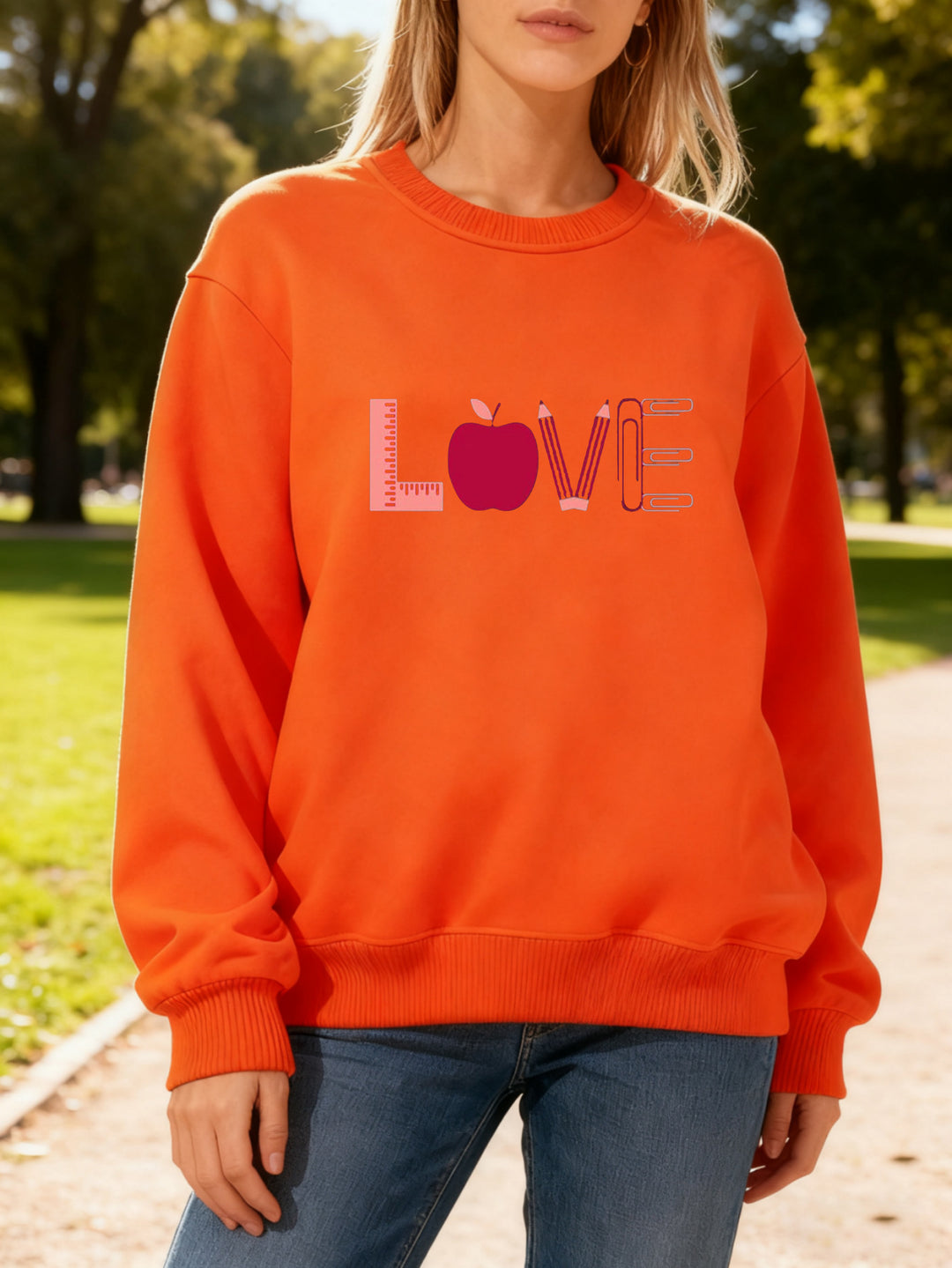 Kvinders sweatshirt med kreativ kærlighedsmotiv Stilla