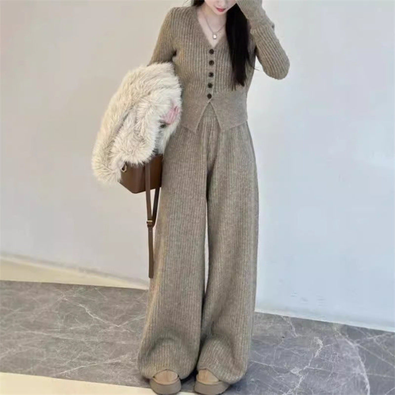 Kvinders strikket jumpsuit med knapdetaljer og afslappet pasform Stilla