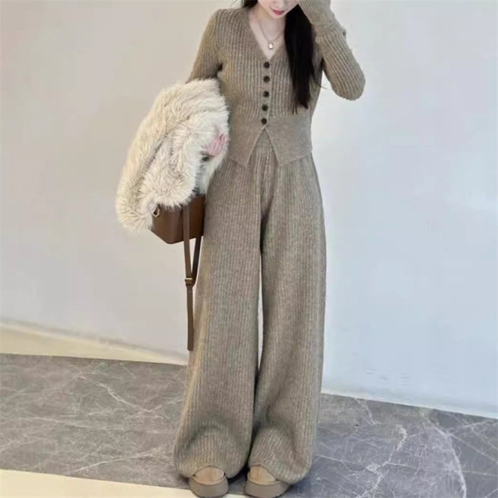 Kvinders strikket jumpsuit med knapdetaljer og afslappet pasform Stilla
