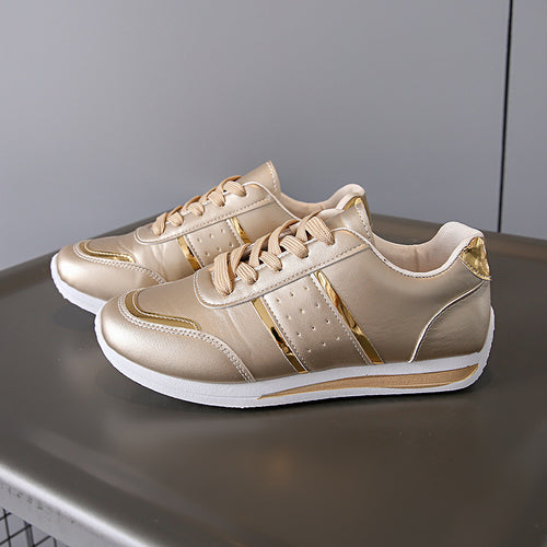 Dame mode Sneakers med bæredygtig skinnende overflade og åndbart mesh Stilla