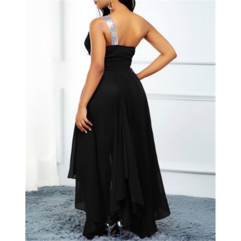 Dame elegant asymmetrisk chiffonkjole med glitrende detalje Stilla