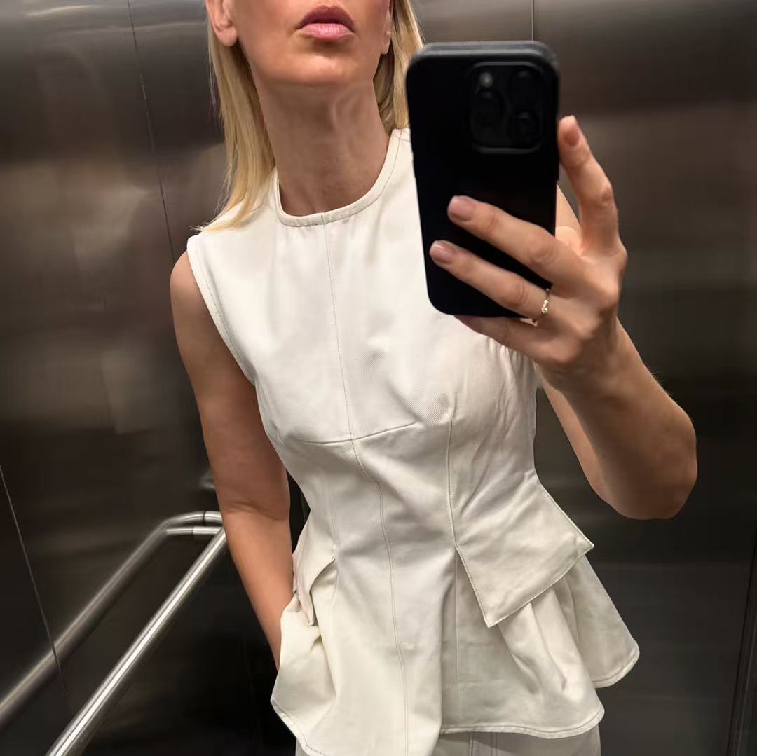 Femme Flared Peplum Top med lomme detaljer Stilla