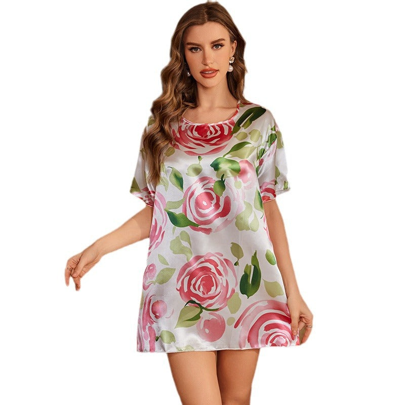 Dame satin natkjole med blomster mønster og elegant snit Stilla
