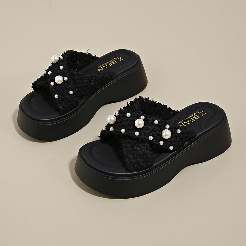 Dame Plateau-sandaler med elegant perledekor og moderne remdesign Stilla