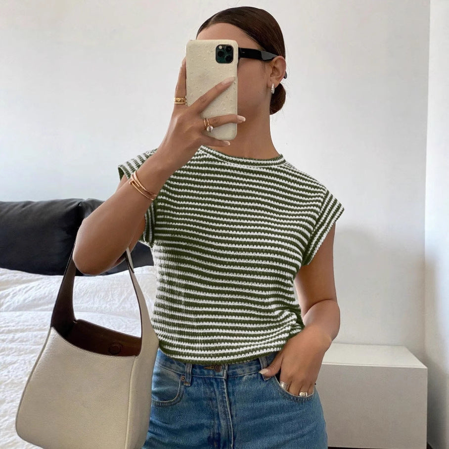 Dame stribet T-shirt med elegant snit og kort ærme Stilla
