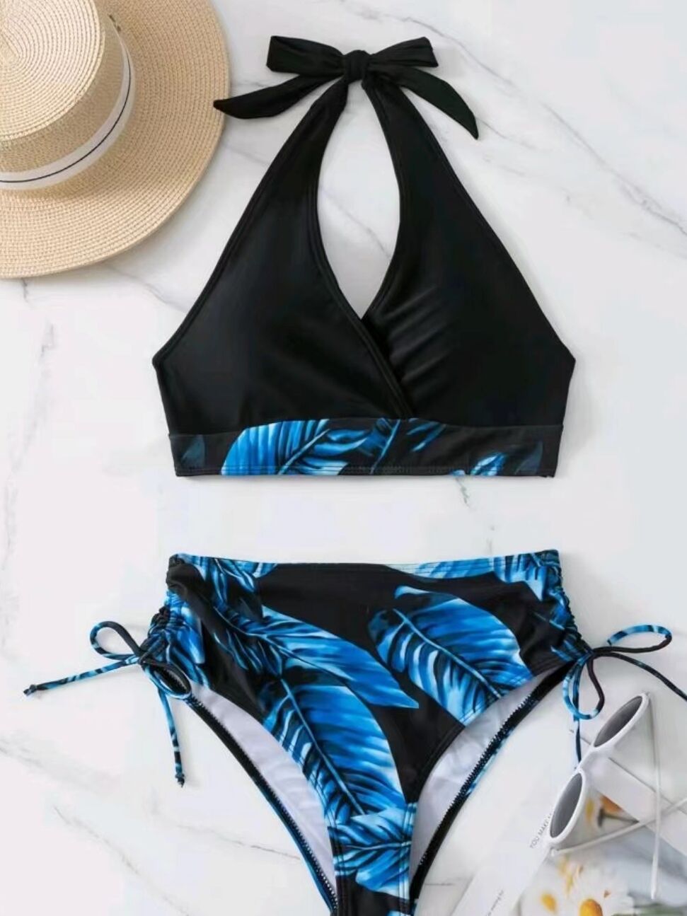 Dame bikini-sæt med trendy indpakningsoberdel og elastisk taljering Stilla