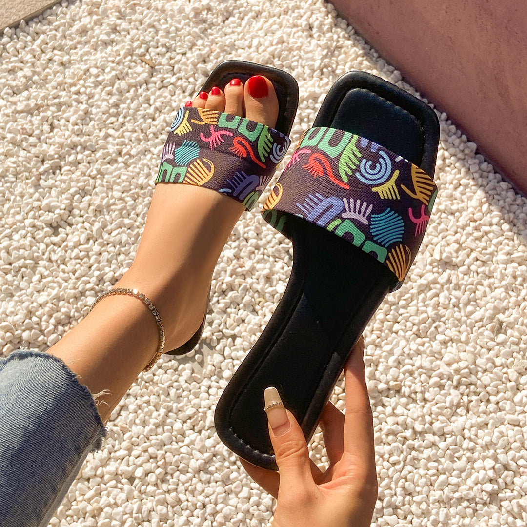 Dame slide-sandaler med trendy kys-motiv og behagelig sål Stilla