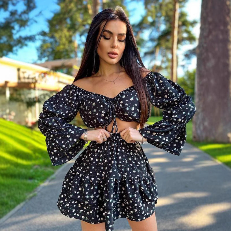 Dame mini-kjole med off-shoulder design og puffærmer Stilla