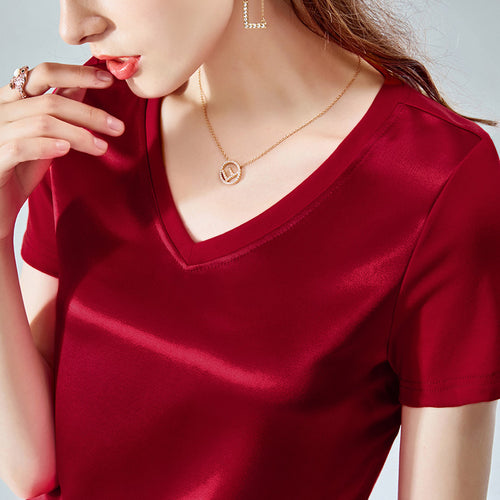Damer Elegant V-hals T-shirt i satinmateriale med tætsiddende pasform Stilla