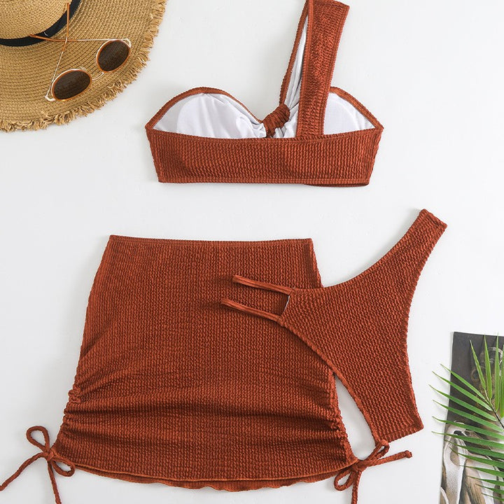 Dame bikini sæt med rynket nederdel og asymmetrisk top Stilla